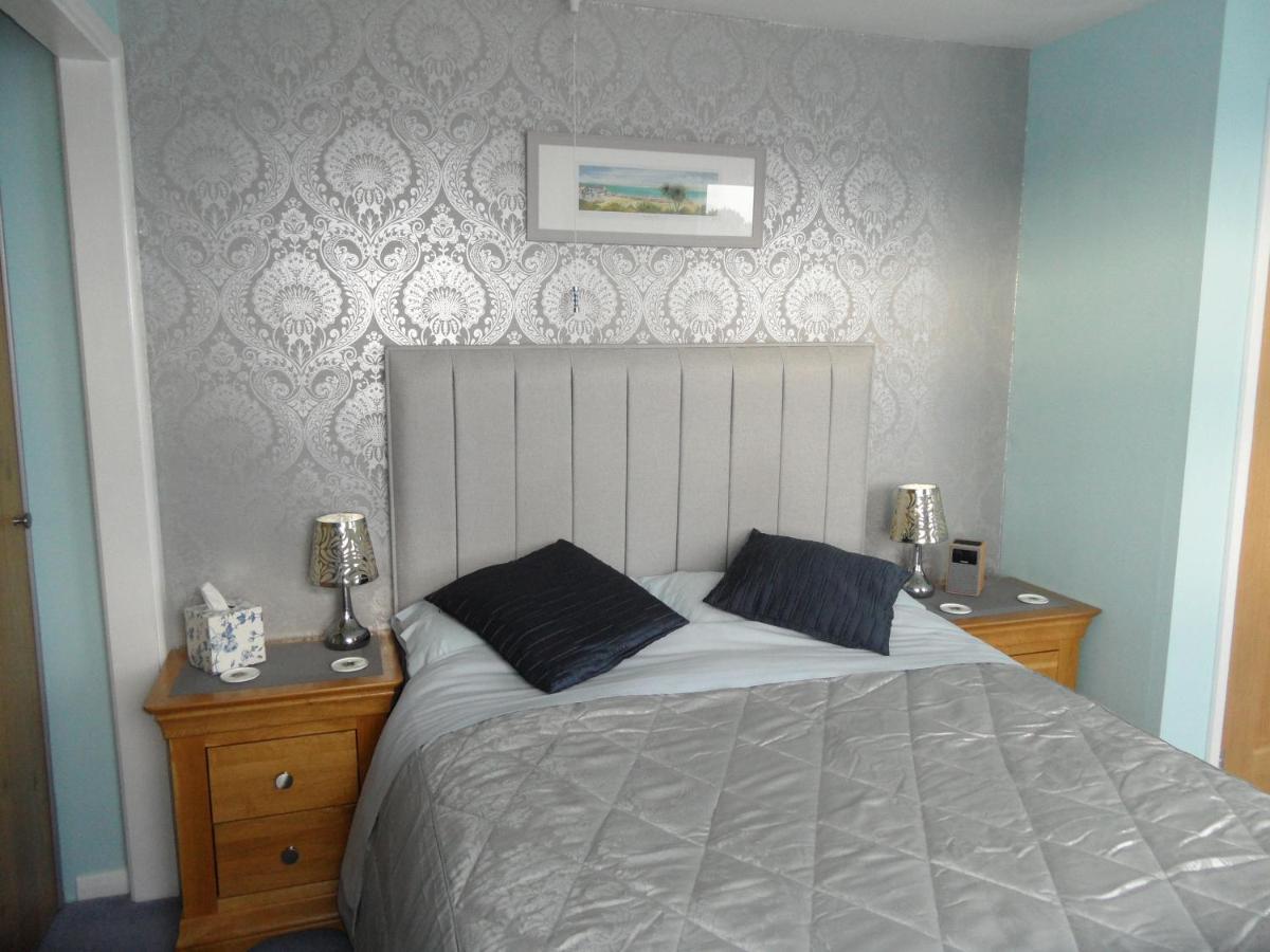 Bed and Breakfast Monterey Pines Helston Esterno foto